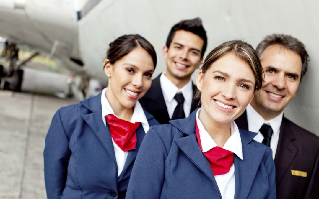 LATAM Brasil abre contratação de comissários de voo